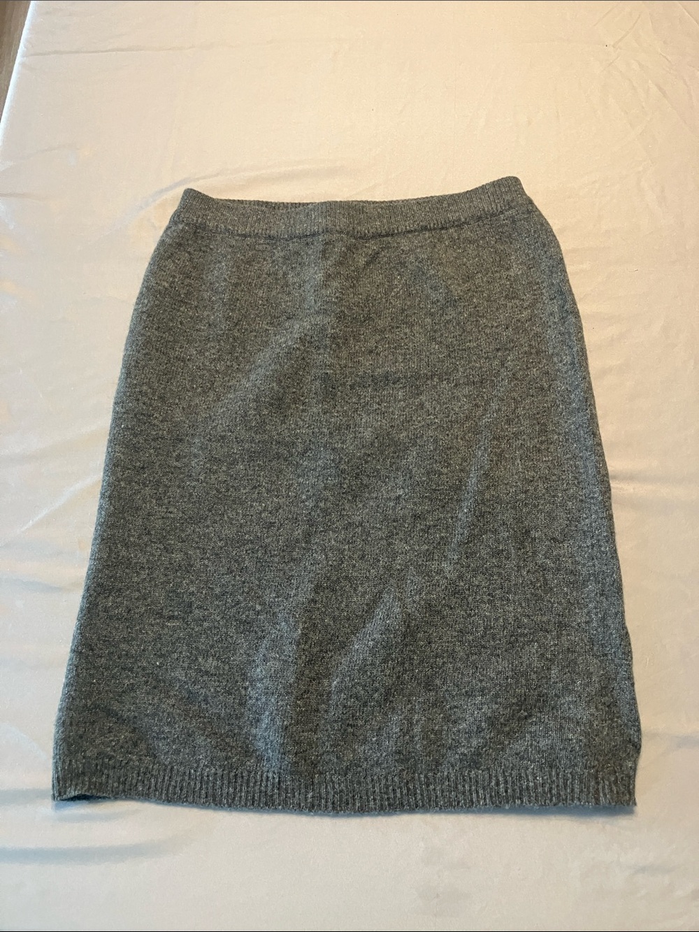 Classic Women's Gray Knit Pencil Skirt